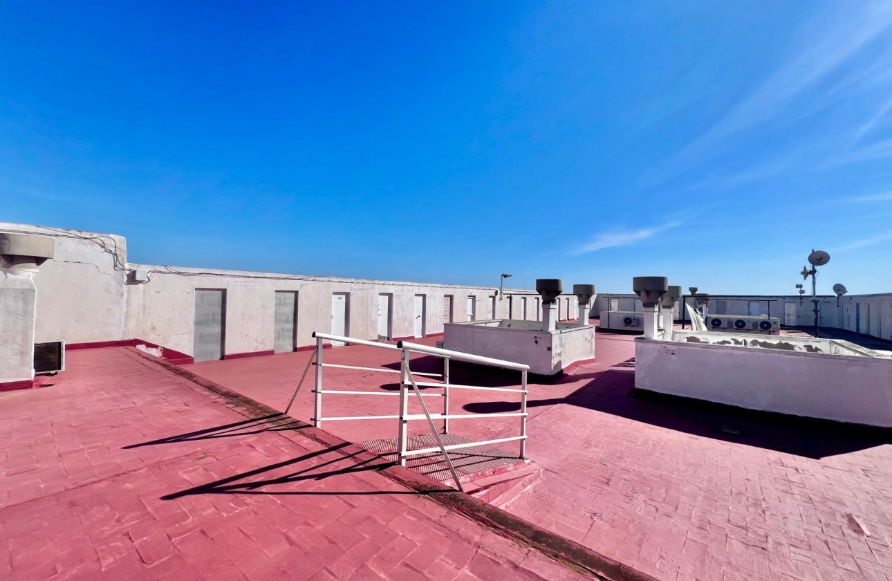 Használt ingatlanok - Apartman / lakás -
Torrevieja - Punta Prima