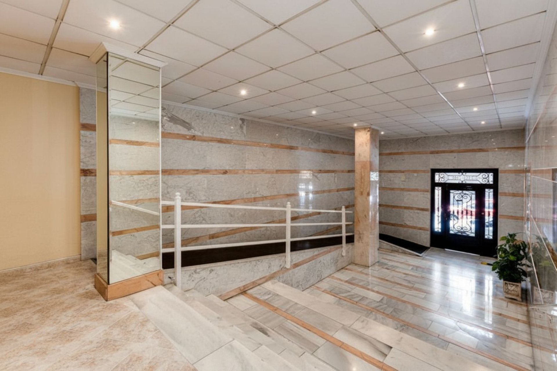 Használt ingatlanok - Apartman / lakás -
Torrevieja - Torrevieja Centro