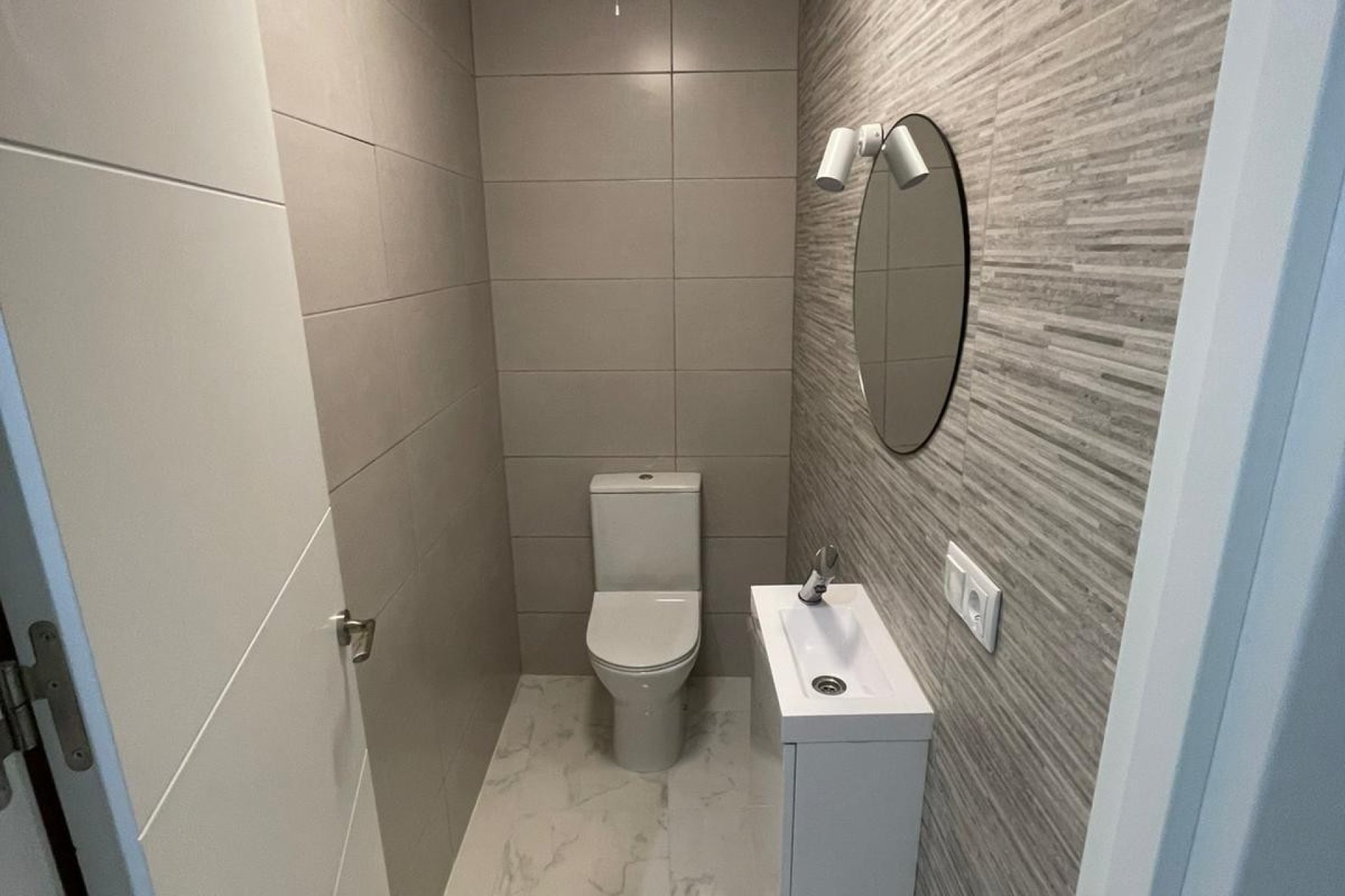 Használt ingatlanok - Apartman / lakás -
Torrevieja - Torrevieja Centro