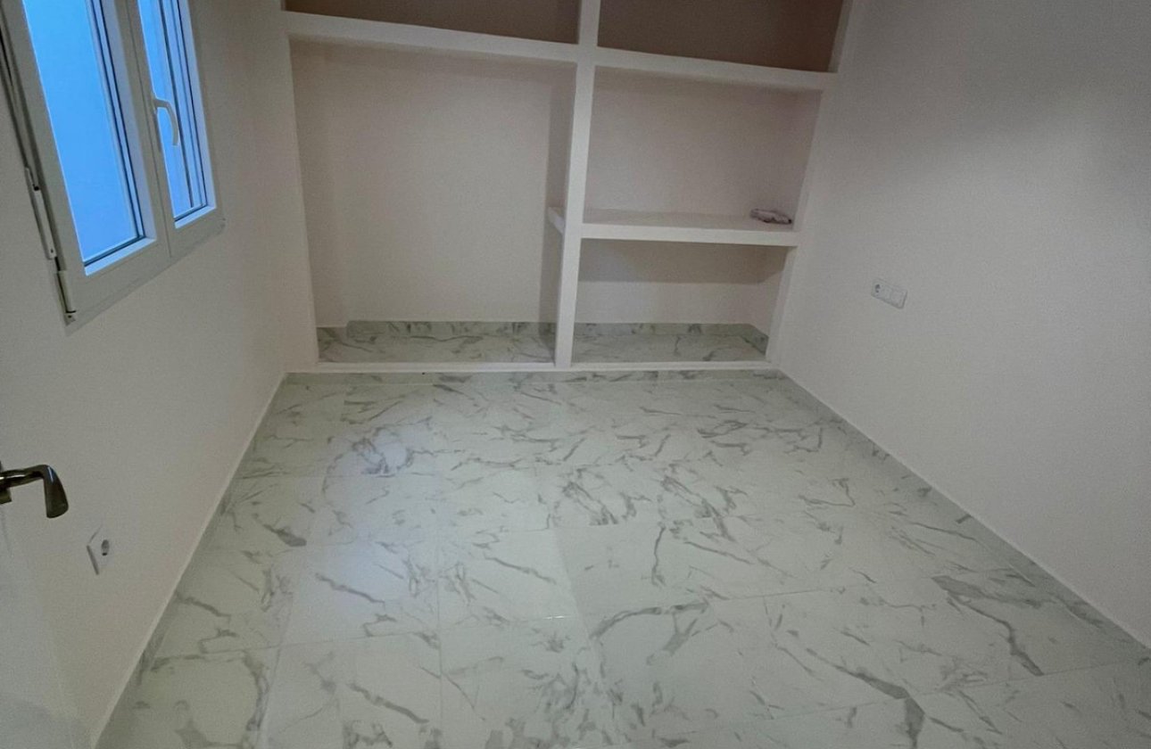 Használt ingatlanok - Apartman / lakás -
Torrevieja - Torrevieja Centro