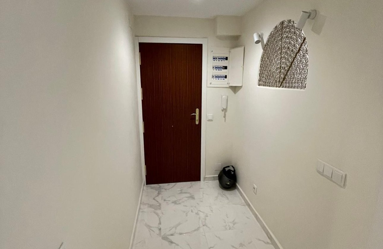 Használt ingatlanok - Apartman / lakás -
Torrevieja - Torrevieja Centro