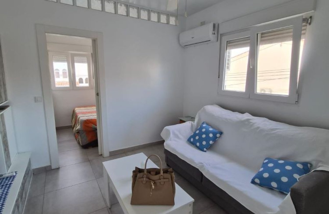 Használt ingatlanok - Apartman / lakás -
Torrevieja - Torrevieja Centro