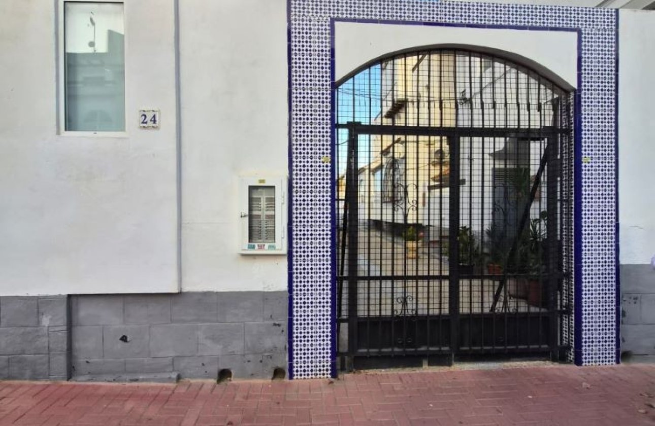 Használt ingatlanok - Apartman / lakás -
Torrevieja - Torrevieja Centro