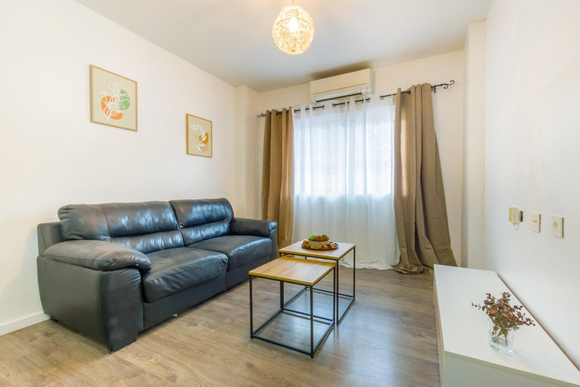 Használt ingatlanok - Apartman / lakás -
Torrevieja - Torrevieja Centro