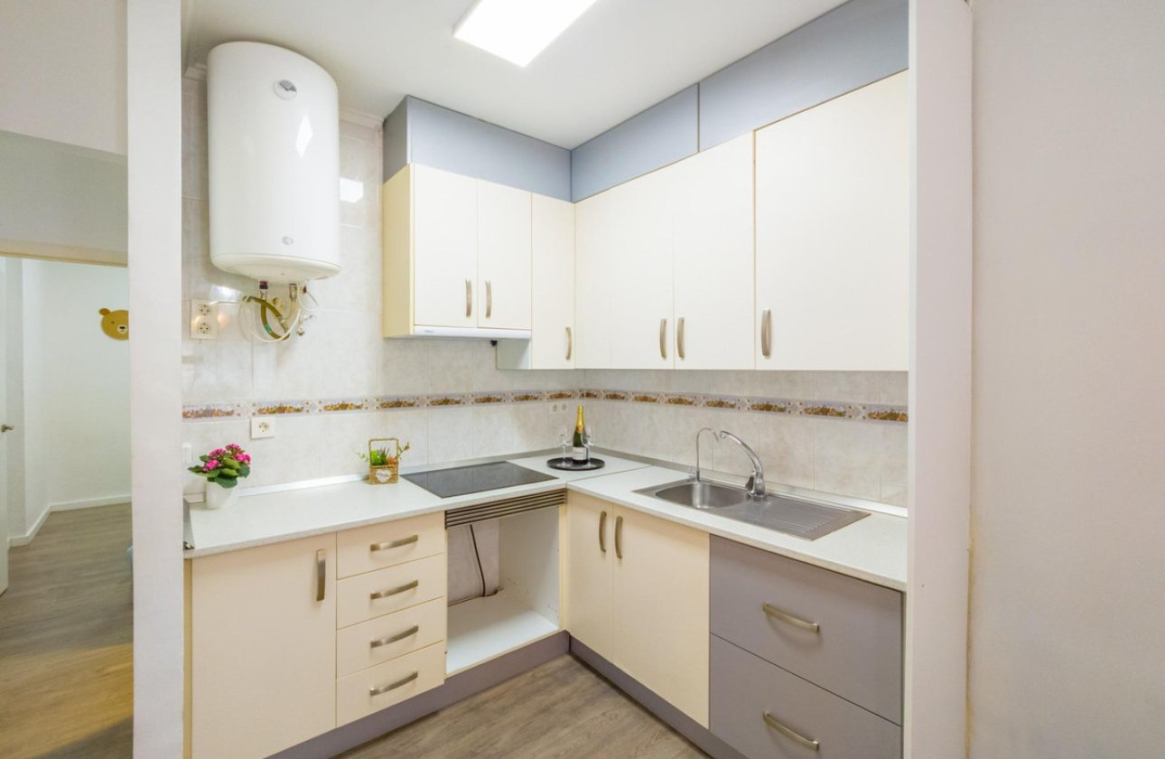 Használt ingatlanok - Apartman / lakás -
Torrevieja - Torrevieja Centro