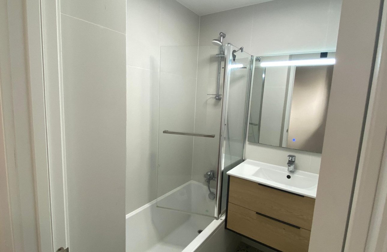 Használt ingatlanok - Apartman / lakás -
Torrevieja - Torrevieja Centro