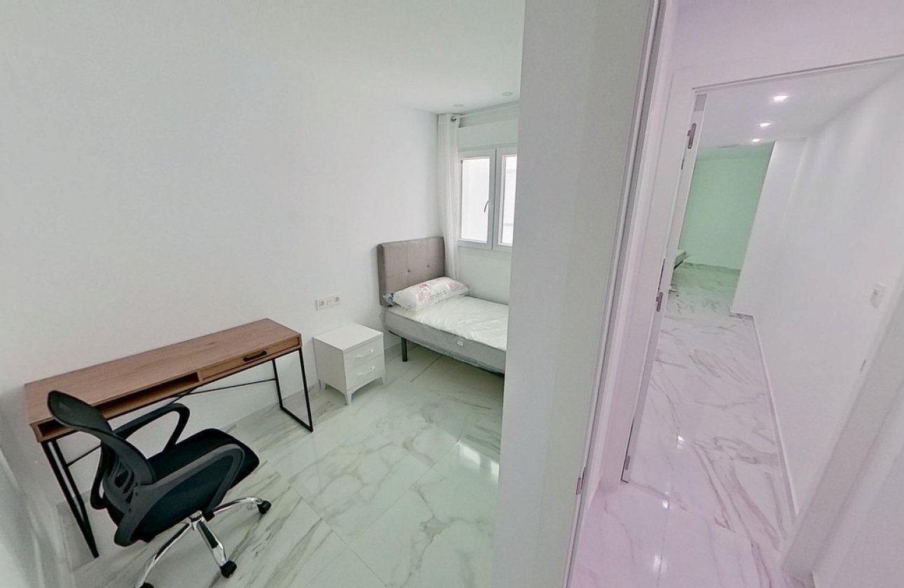 Használt ingatlanok - Apartman / lakás -
Torrevieja - Torrevieja Centro