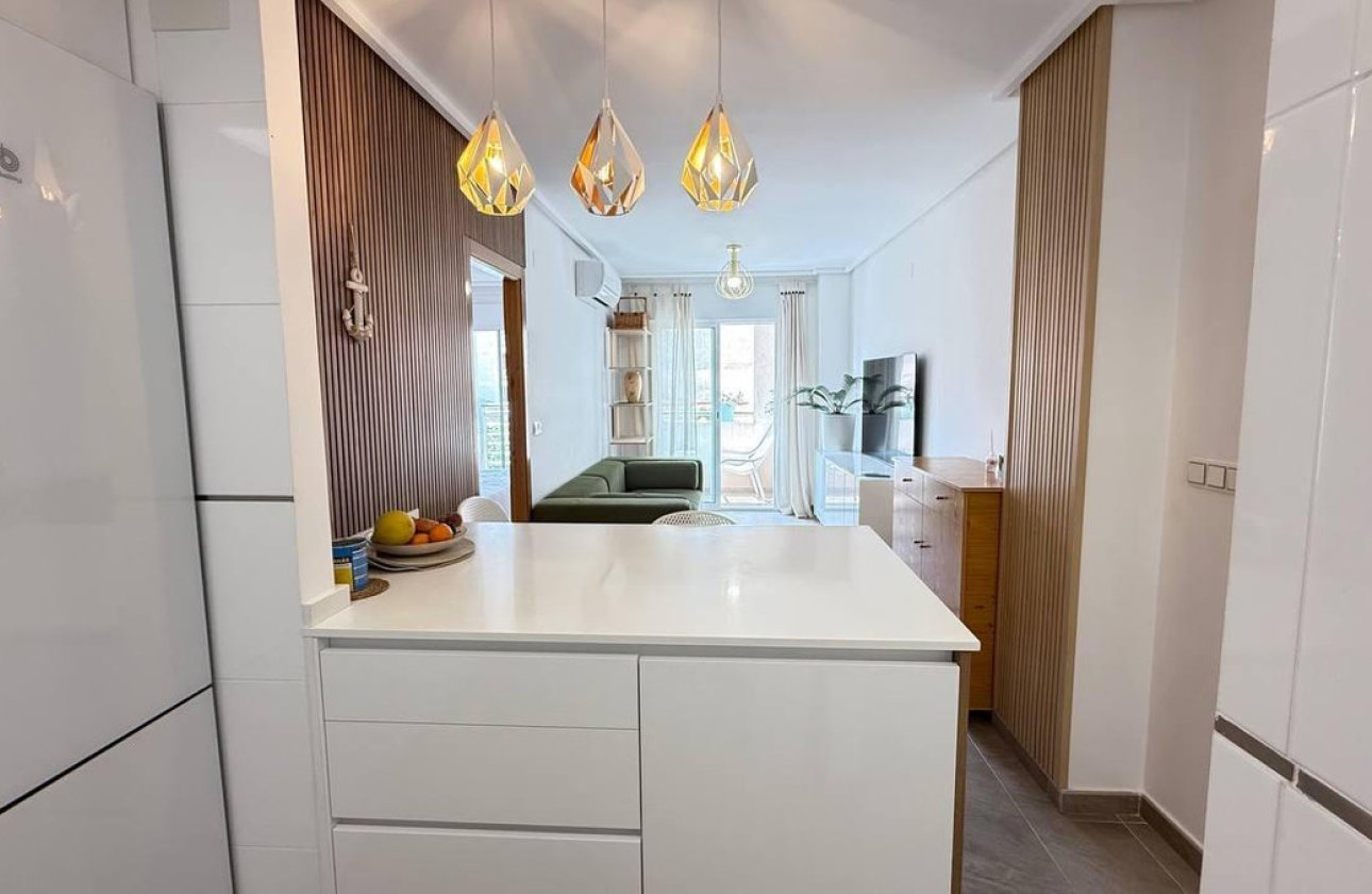 Használt ingatlanok - Apartman / lakás -
Torrevieja - Torrevieja Centro