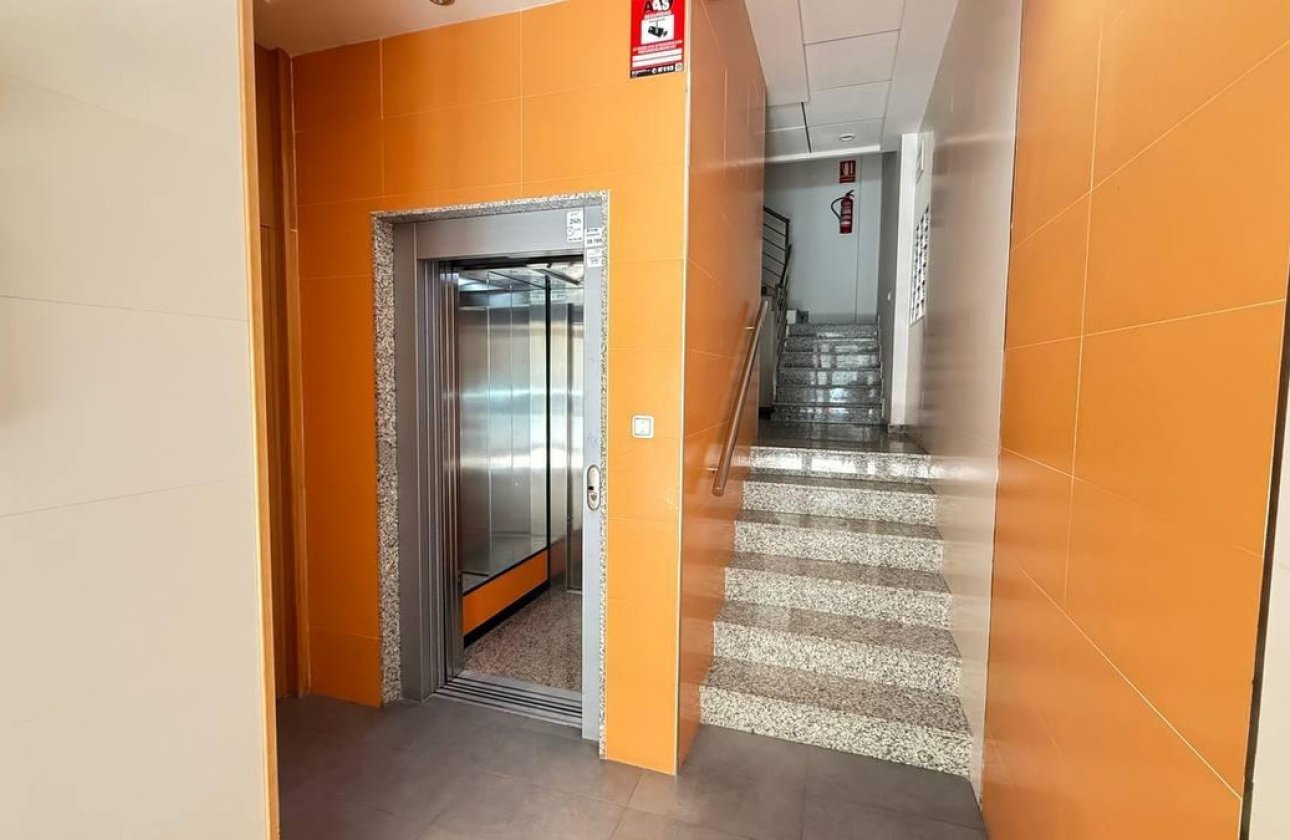 Használt ingatlanok - Apartman / lakás -
Torrevieja - Torrevieja Centro