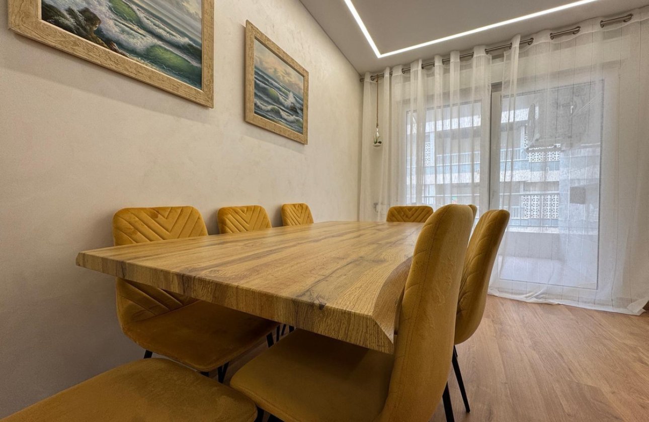 Használt ingatlanok - Apartman / lakás -
Torrevieja - Torrevieja Centro