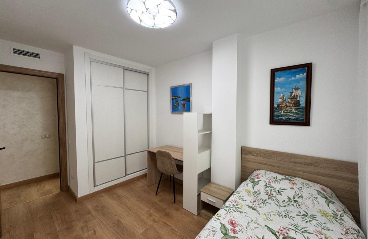 Használt ingatlanok - Apartman / lakás -
Torrevieja - Torrevieja Centro