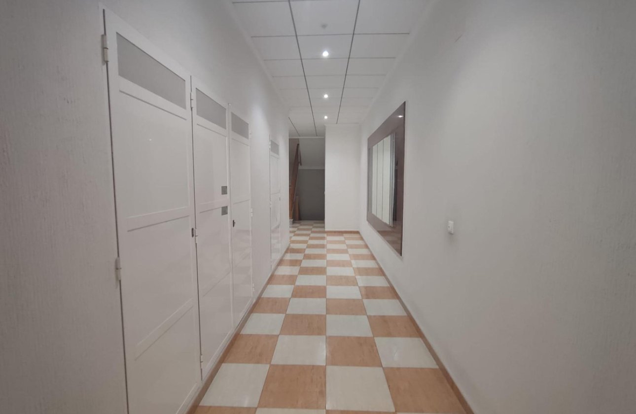 Használt ingatlanok - Apartman / lakás -
Torrevieja - Torrevieja Centro