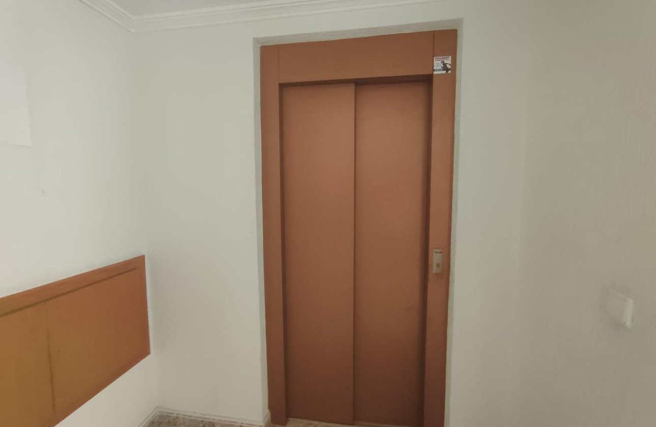 Használt ingatlanok - Apartman / lakás -
Torrevieja - Torrevieja Centro