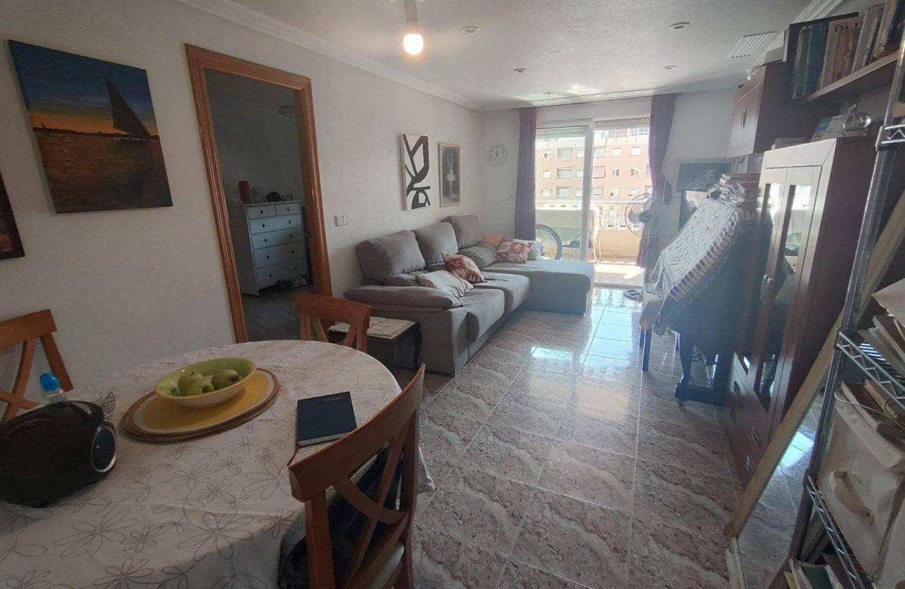 Használt ingatlanok - Apartman / lakás -
Torrevieja - Torrevieja Centro