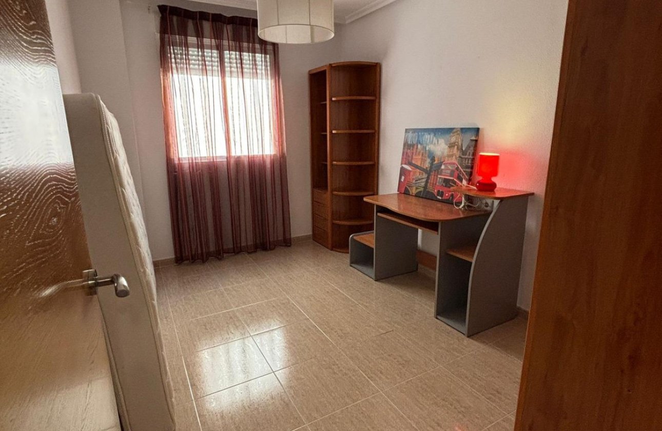 Használt ingatlanok - Apartman / lakás -
Torrevieja - Torrevieja Centro