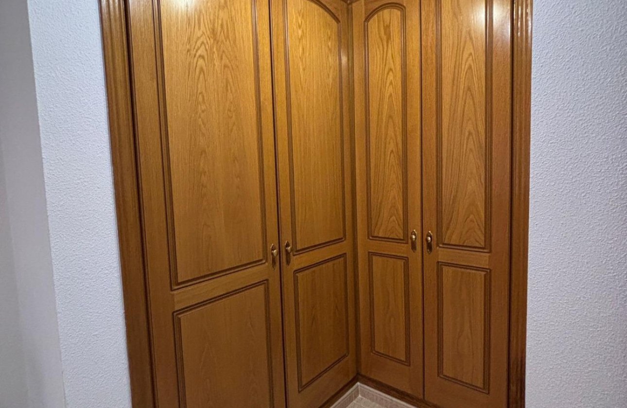 Használt ingatlanok - Apartman / lakás -
Torrevieja - Torrevieja Centro