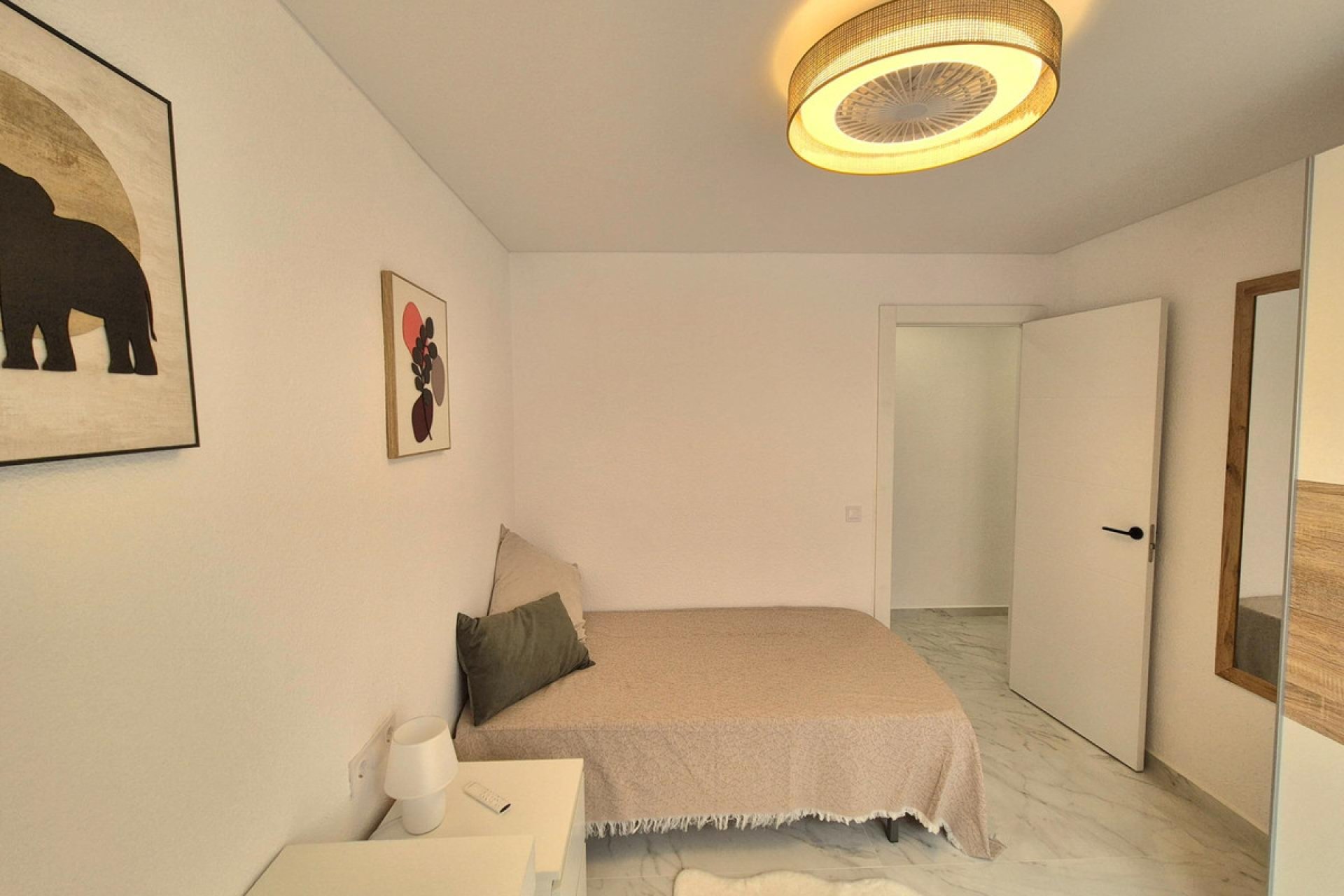 Használt ingatlanok - Apartman / lakás -
Torrevieja - Torrevieja Centro