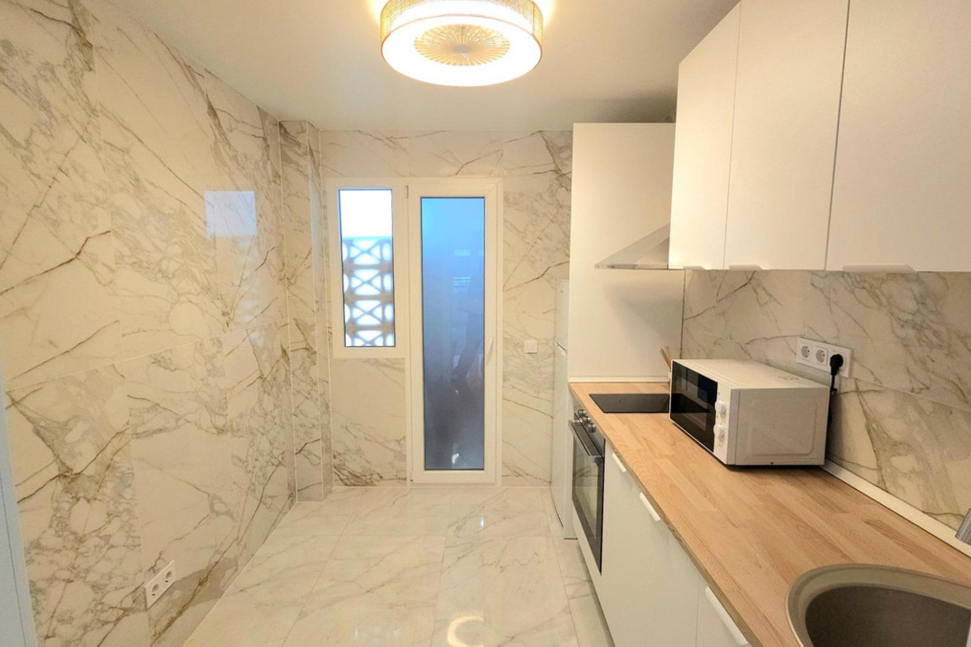 Használt ingatlanok - Apartman / lakás -
Torrevieja - Torrevieja Centro