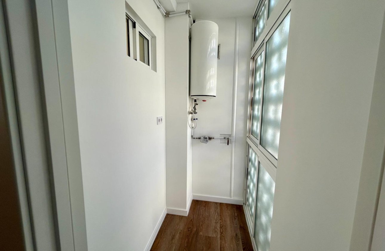 Használt ingatlanok - Apartman / lakás -
Torrevieja - Torrevieja Centro