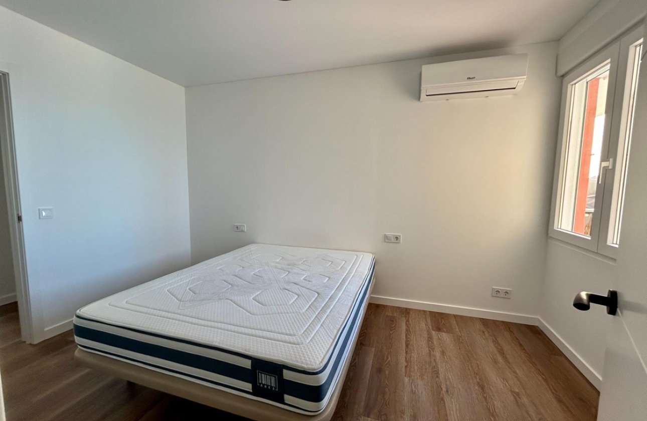 Használt ingatlanok - Apartman / lakás -
Torrevieja - Torrevieja Centro
