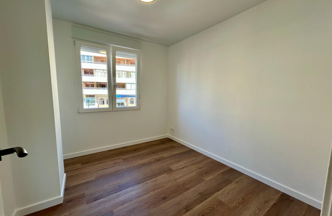 Használt ingatlanok - Apartman / lakás -
Torrevieja - Torrevieja Centro