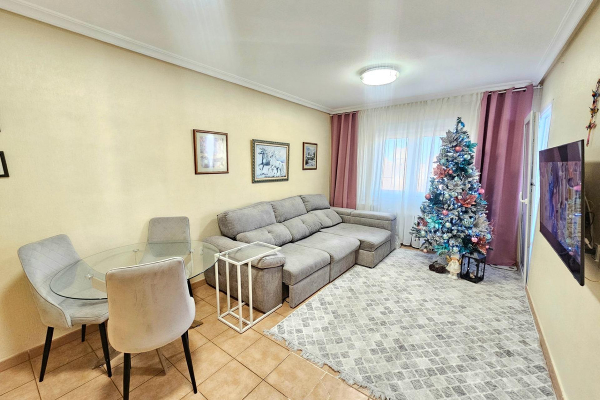 Használt ingatlanok - Apartman / lakás -
Torrevieja - Torrevieja Centro