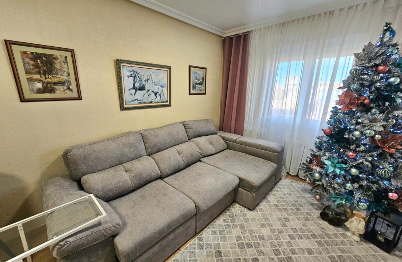 Használt ingatlanok - Apartman / lakás -
Torrevieja - Torrevieja Centro