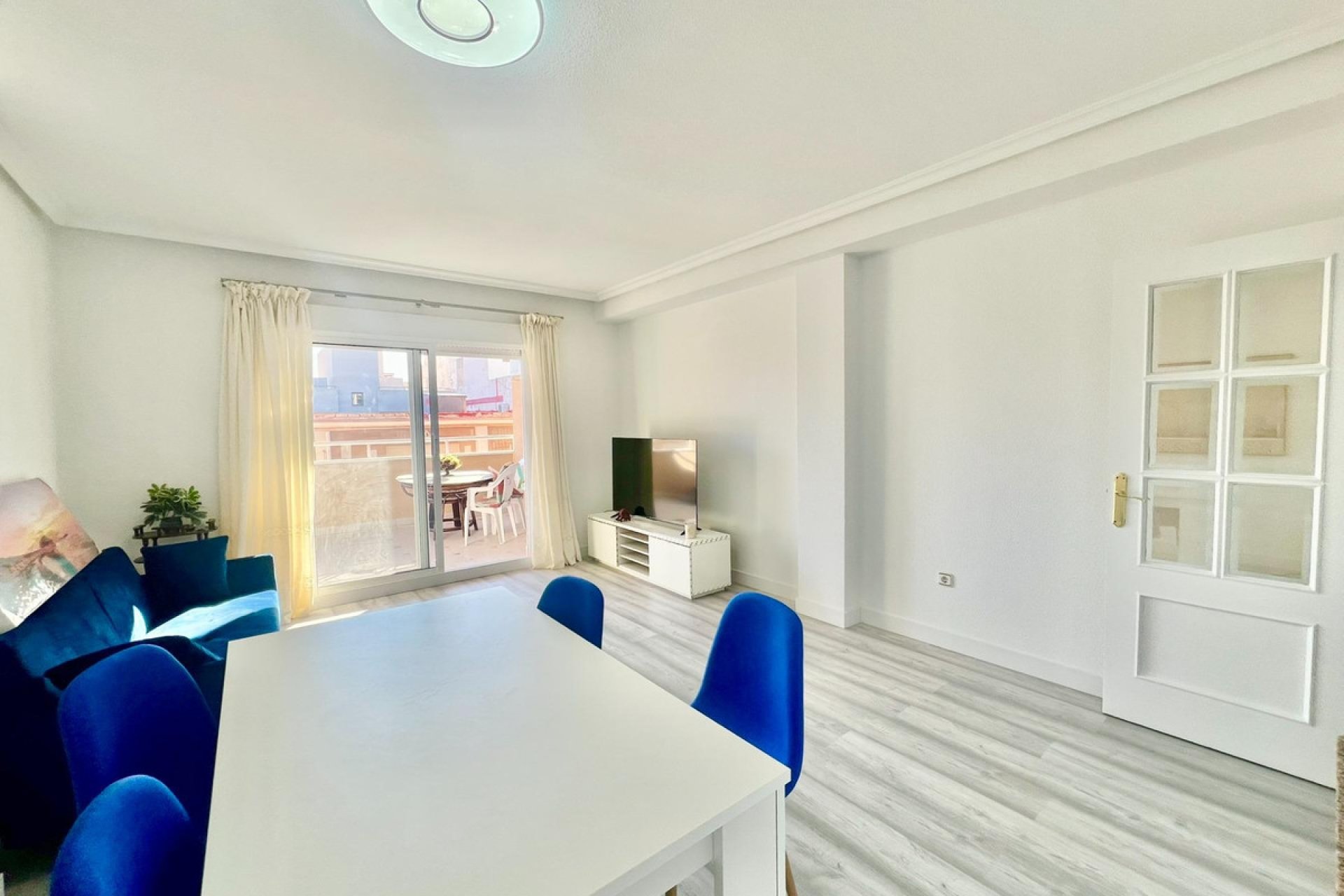Használt ingatlanok - Apartman / lakás -
Torrevieja - Torrevieja Centro