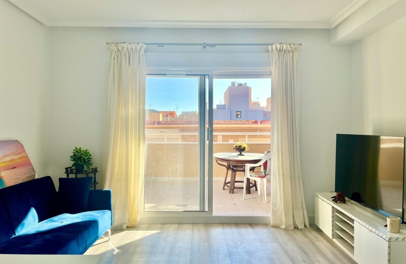 Használt ingatlanok - Apartman / lakás -
Torrevieja - Torrevieja Centro