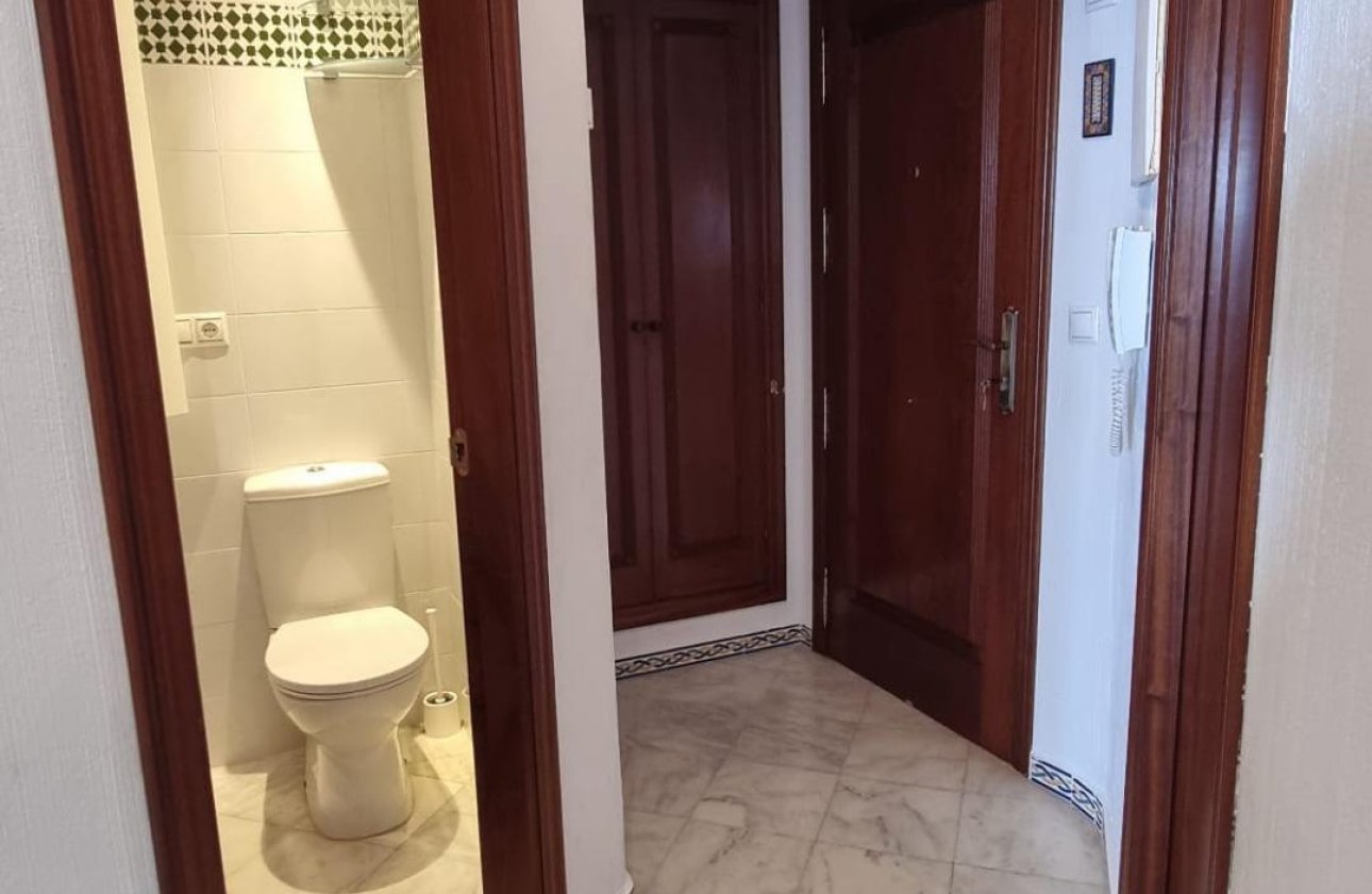 Használt ingatlanok - Apartman / lakás -
Torrevieja - Torrevieja Centro