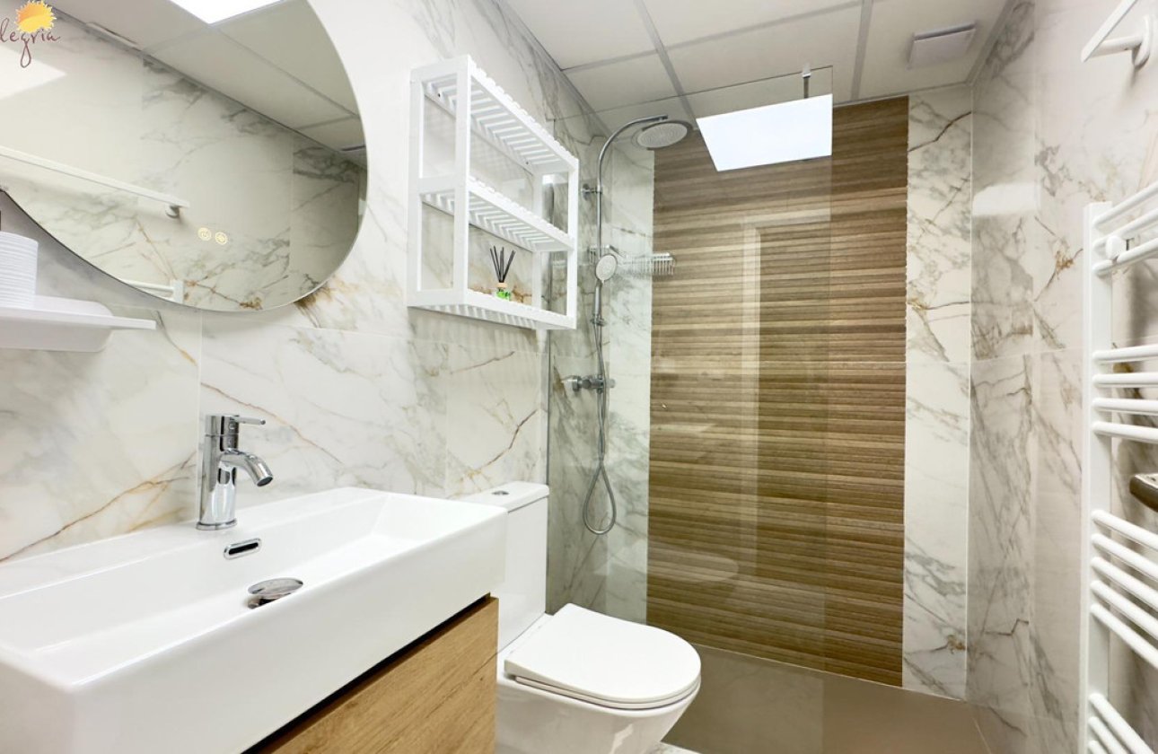 Használt ingatlanok - Apartman / lakás -
Torrevieja - Torrevieja Centro