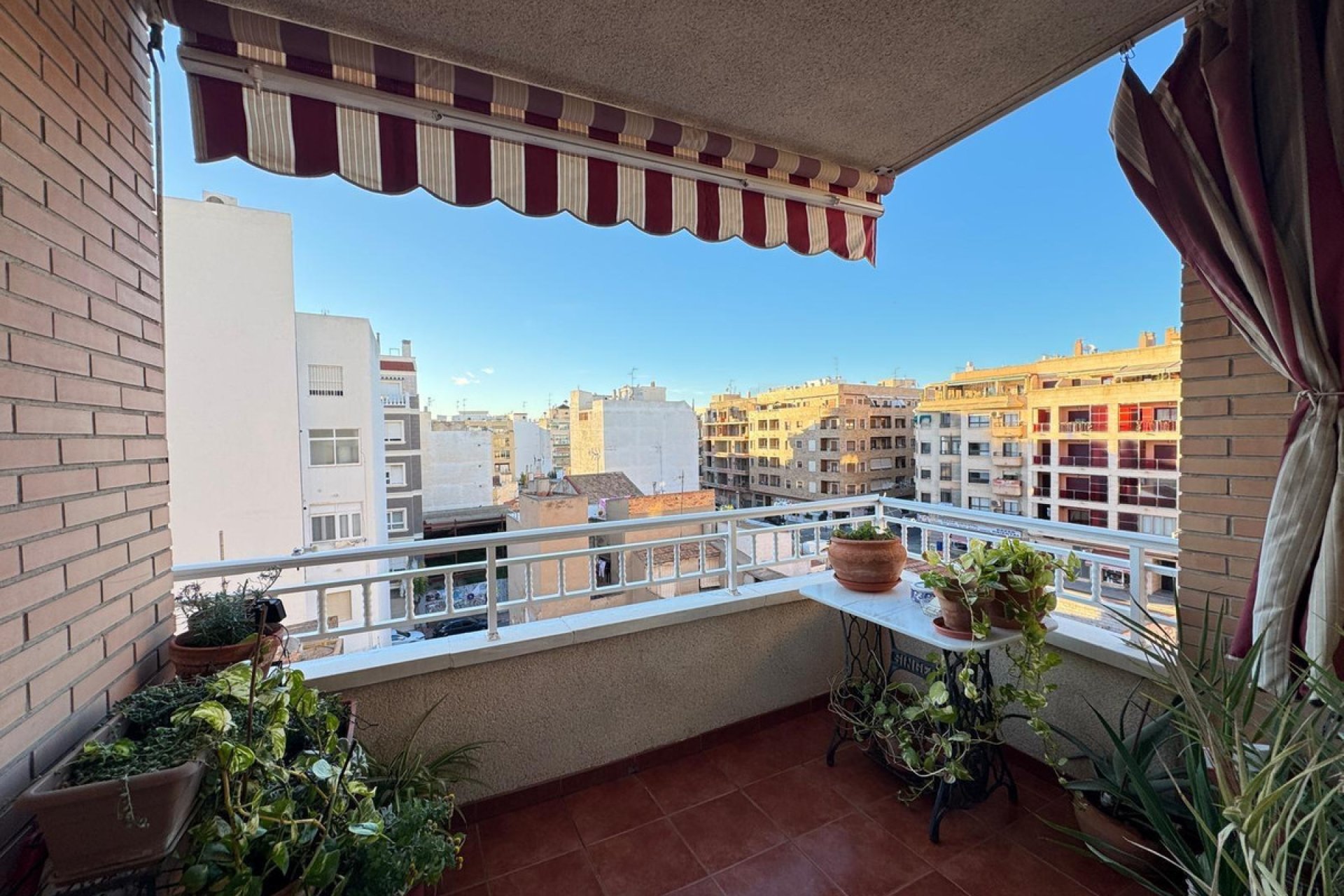 Használt ingatlanok - Apartman / lakás -
Torrevieja - Torrevieja Centro