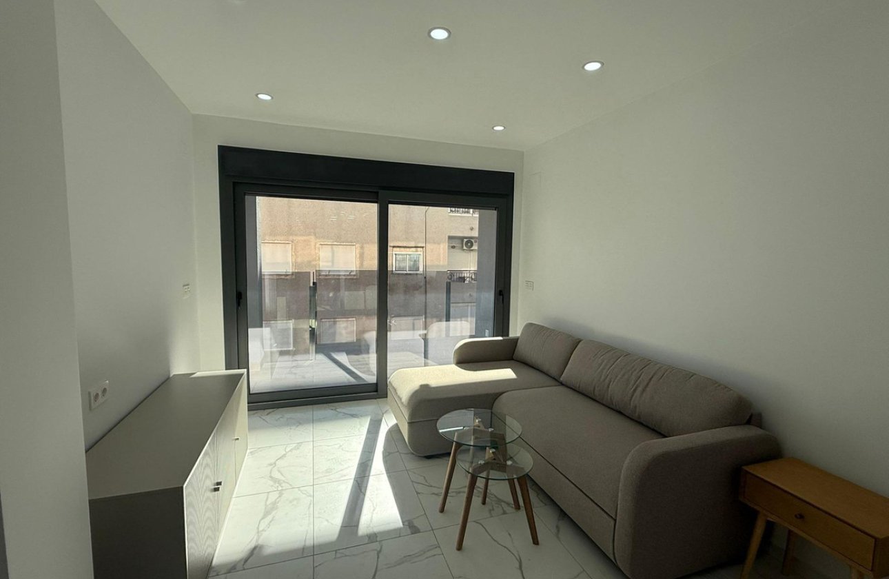 Használt ingatlanok - Apartman / lakás -
Torrevieja - Torrevieja Centro