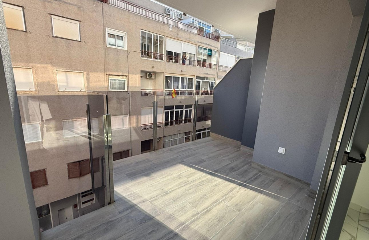 Használt ingatlanok - Apartman / lakás -
Torrevieja - Torrevieja Centro