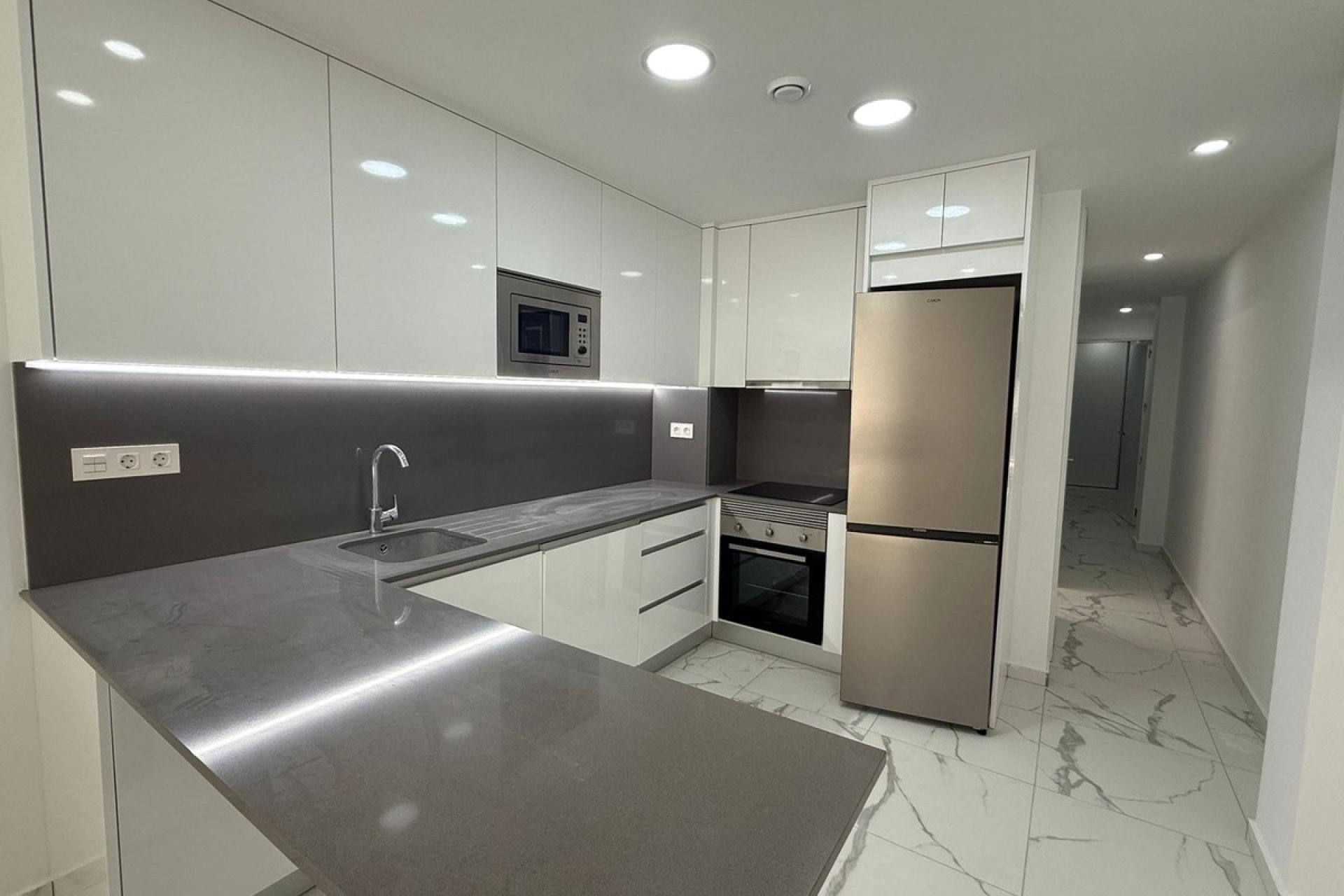 Használt ingatlanok - Apartman / lakás -
Torrevieja - Torrevieja Centro