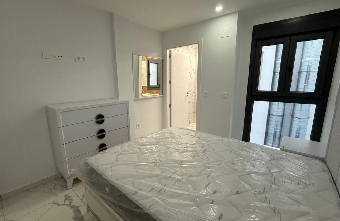 Használt ingatlanok - Apartman / lakás -
Torrevieja - Torrevieja Centro