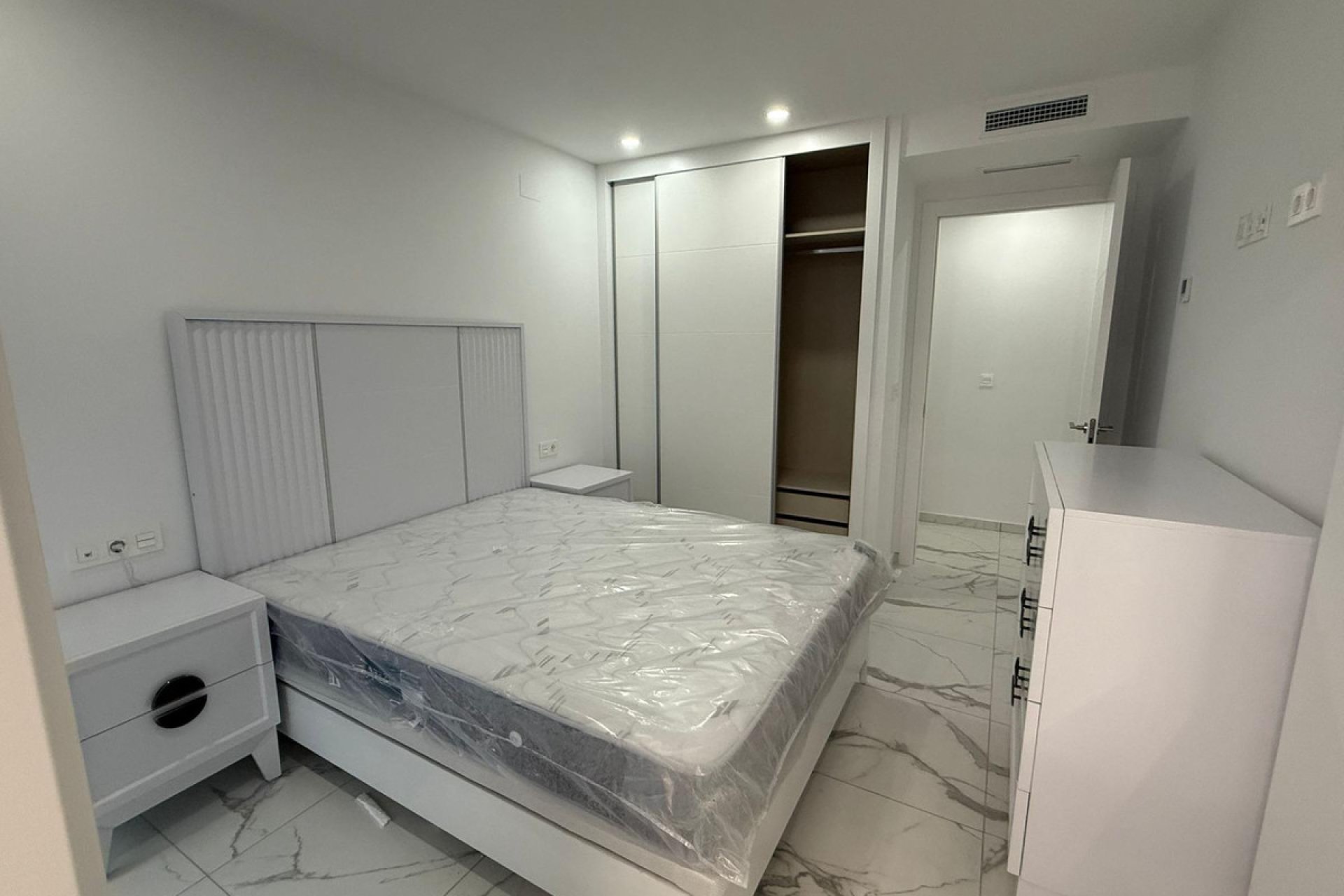 Használt ingatlanok - Apartman / lakás -
Torrevieja - Torrevieja Centro