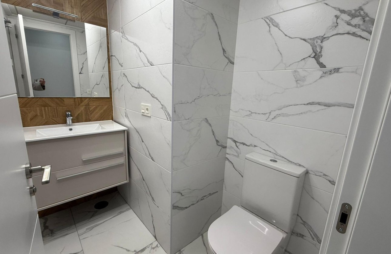 Használt ingatlanok - Apartman / lakás -
Torrevieja - Torrevieja Centro