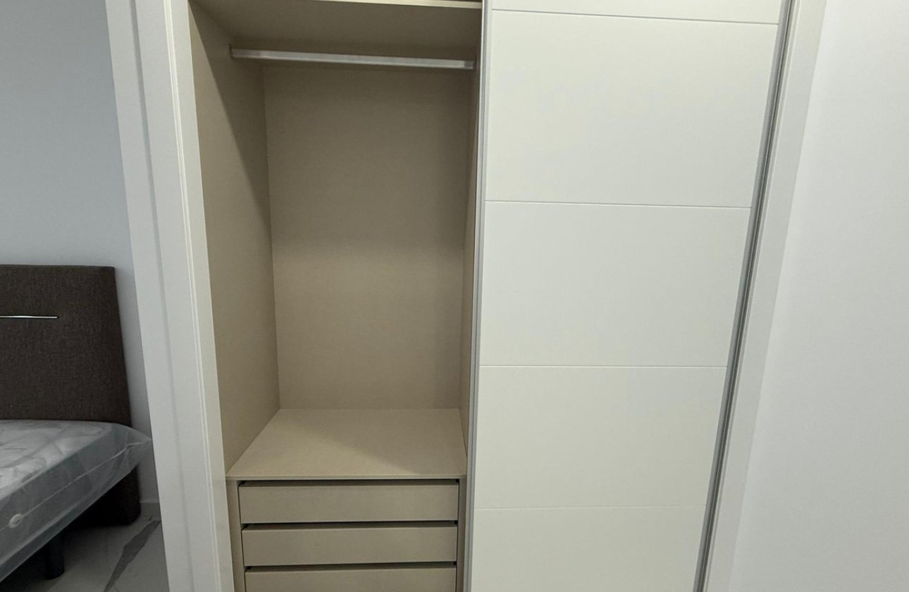 Használt ingatlanok - Apartman / lakás -
Torrevieja - Torrevieja Centro