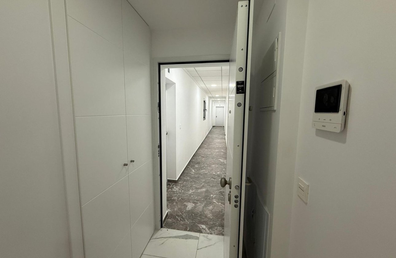 Használt ingatlanok - Apartman / lakás -
Torrevieja - Torrevieja Centro