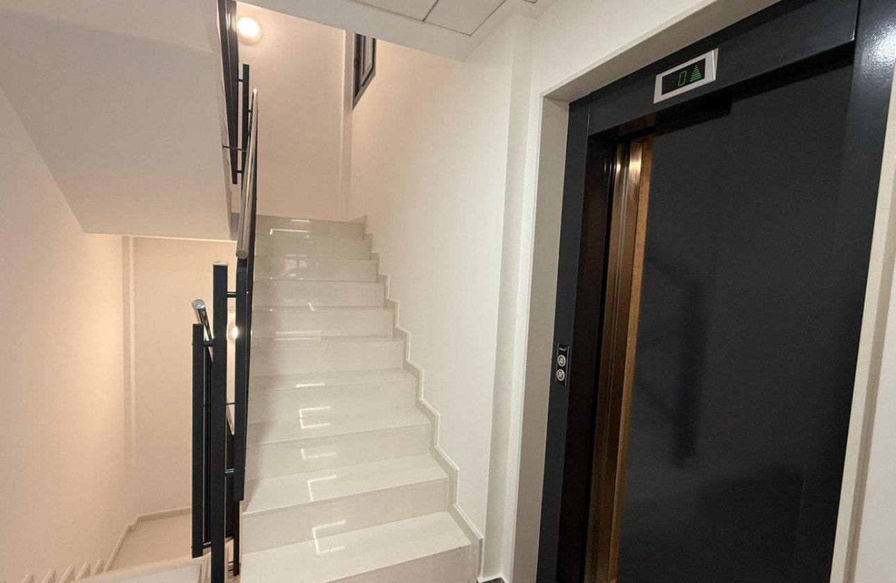 Használt ingatlanok - Apartman / lakás -
Torrevieja - Torrevieja Centro