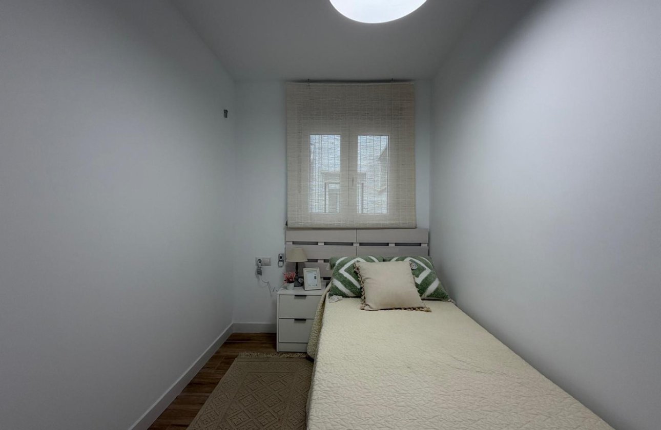 Használt ingatlanok - Apartman / lakás -
Torrevieja - Torrevieja Centro