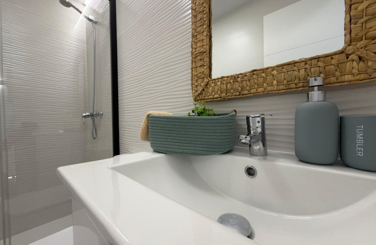 Használt ingatlanok - Apartman / lakás -
Torrevieja - Torrevieja Centro