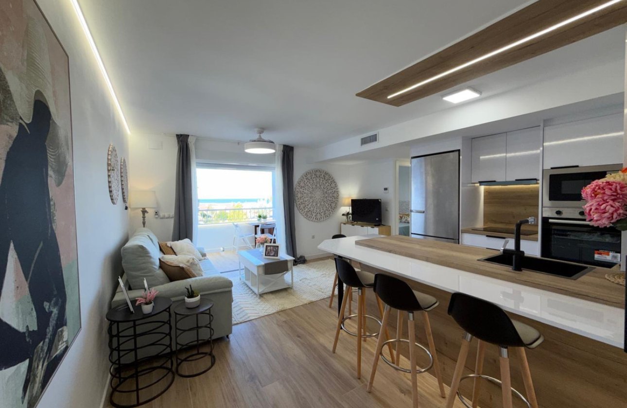 Használt ingatlanok - Apartman / lakás -
Torrevieja - Torrevieja Centro