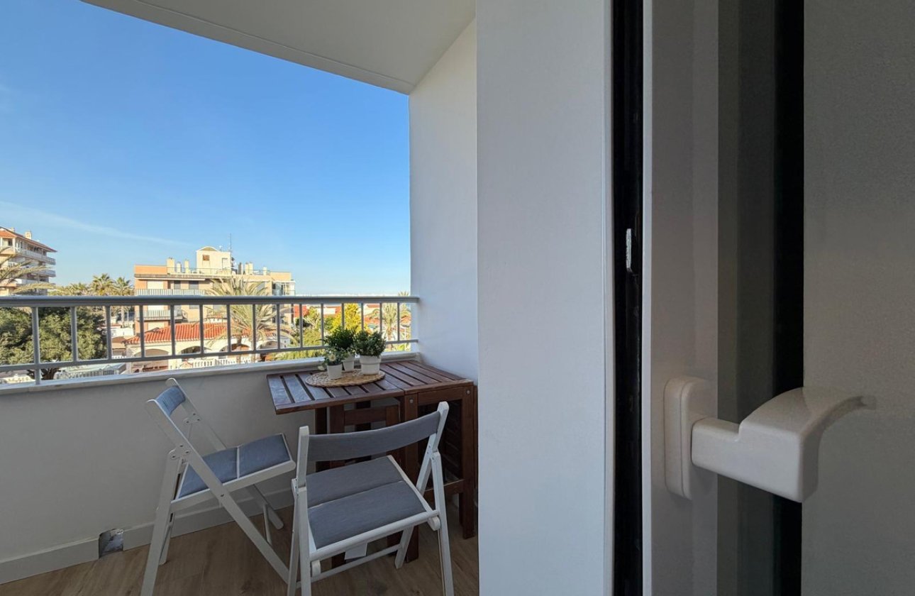 Használt ingatlanok - Apartman / lakás -
Torrevieja - Torrevieja Centro