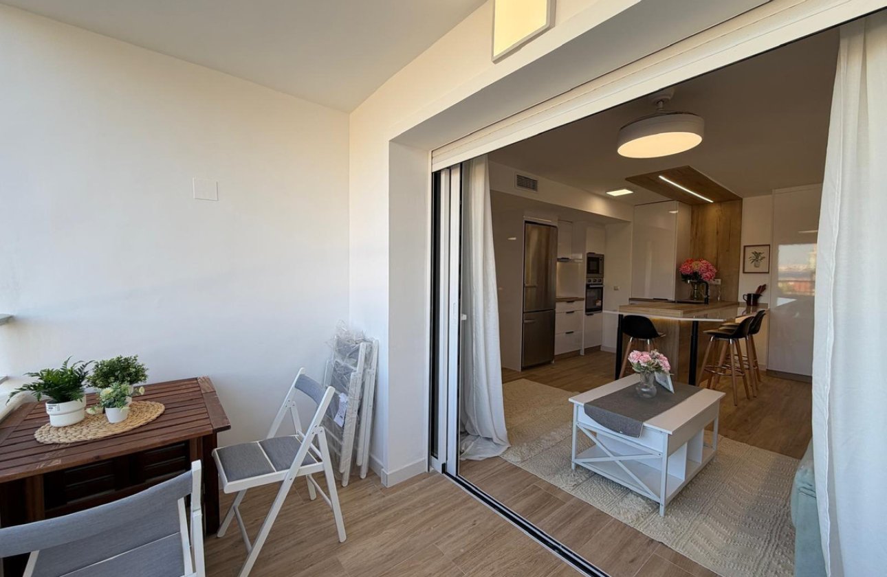 Használt ingatlanok - Apartman / lakás -
Torrevieja - Torrevieja Centro