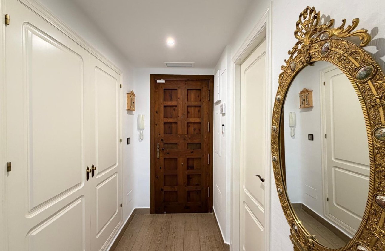 Használt ingatlanok - Apartman / lakás -
Torrevieja - Torrevieja Centro