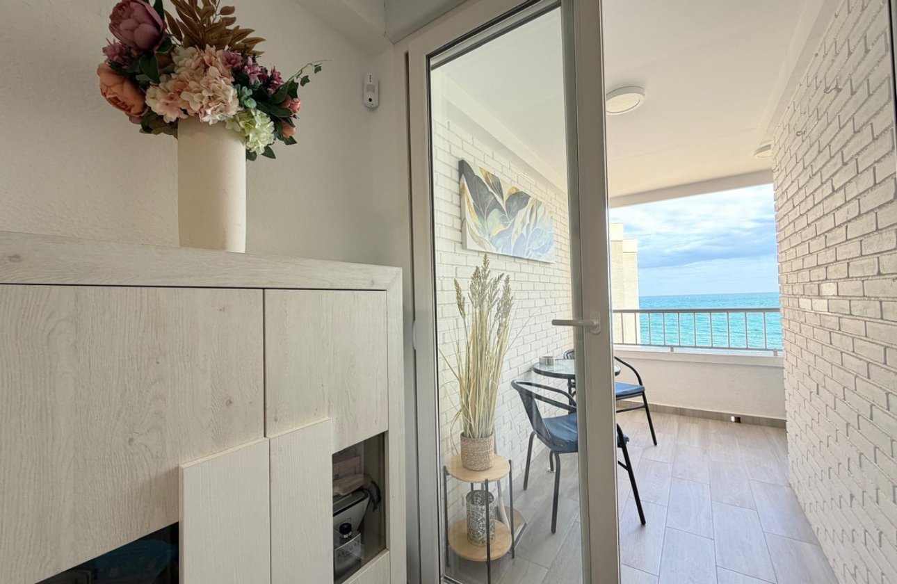 Használt ingatlanok - Apartman / lakás -
Torrevieja - Torrevieja Centro