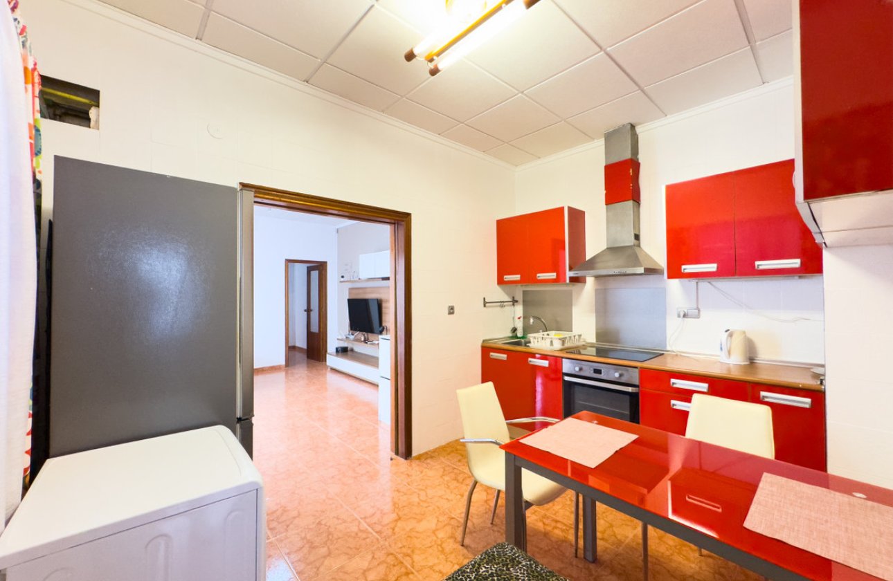 Használt ingatlanok - Apartman / lakás -
Torrevieja - Torrevieja Centro