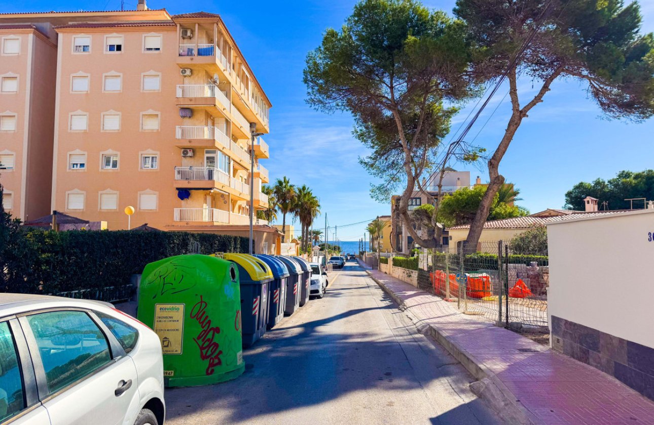 Használt ingatlanok - Apartman / lakás -
Torrevieja - Torrevieja Centro